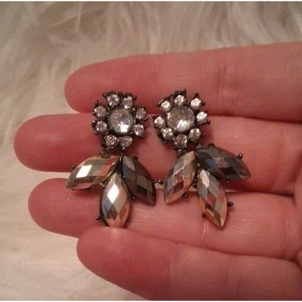 VINTAGE Earrings Feather Shaped Marquis And Round Rhinestones In Silvertone